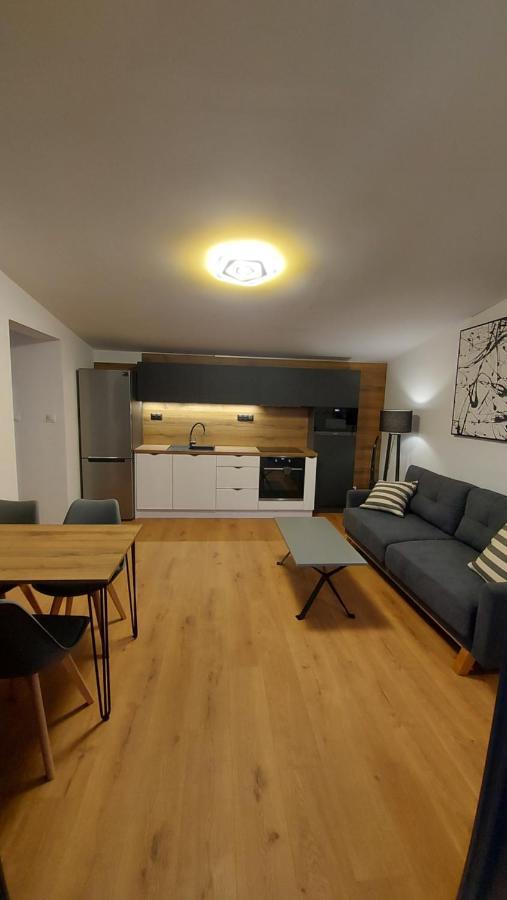 Apartman Cassovia Holcikovce ภายนอก รูปภาพ