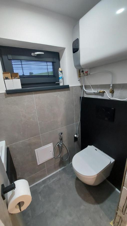 Apartman Cassovia Holcikovce ภายนอก รูปภาพ
