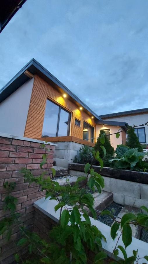 Apartman Cassovia Holcikovce ภายนอก รูปภาพ